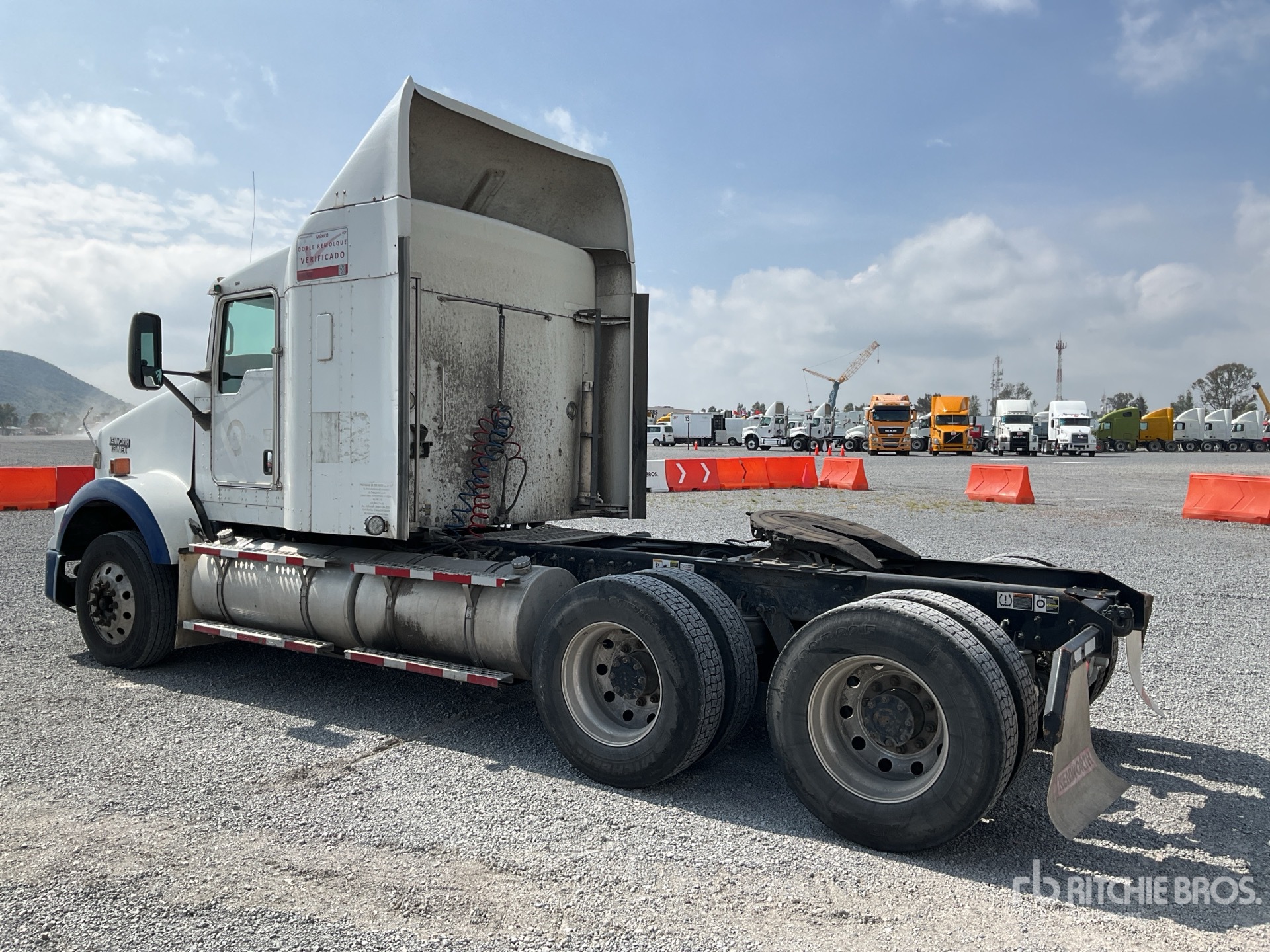 General Appearance with Imagen: esquina trasera izquierda