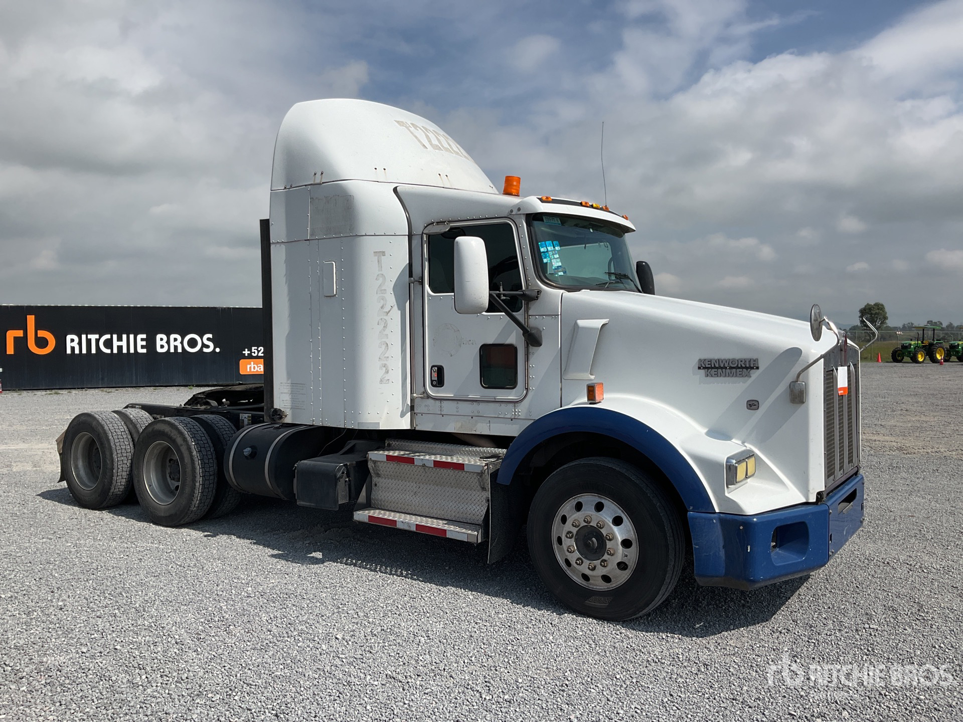 General Appearance with Imagen: esquina delantera derecha