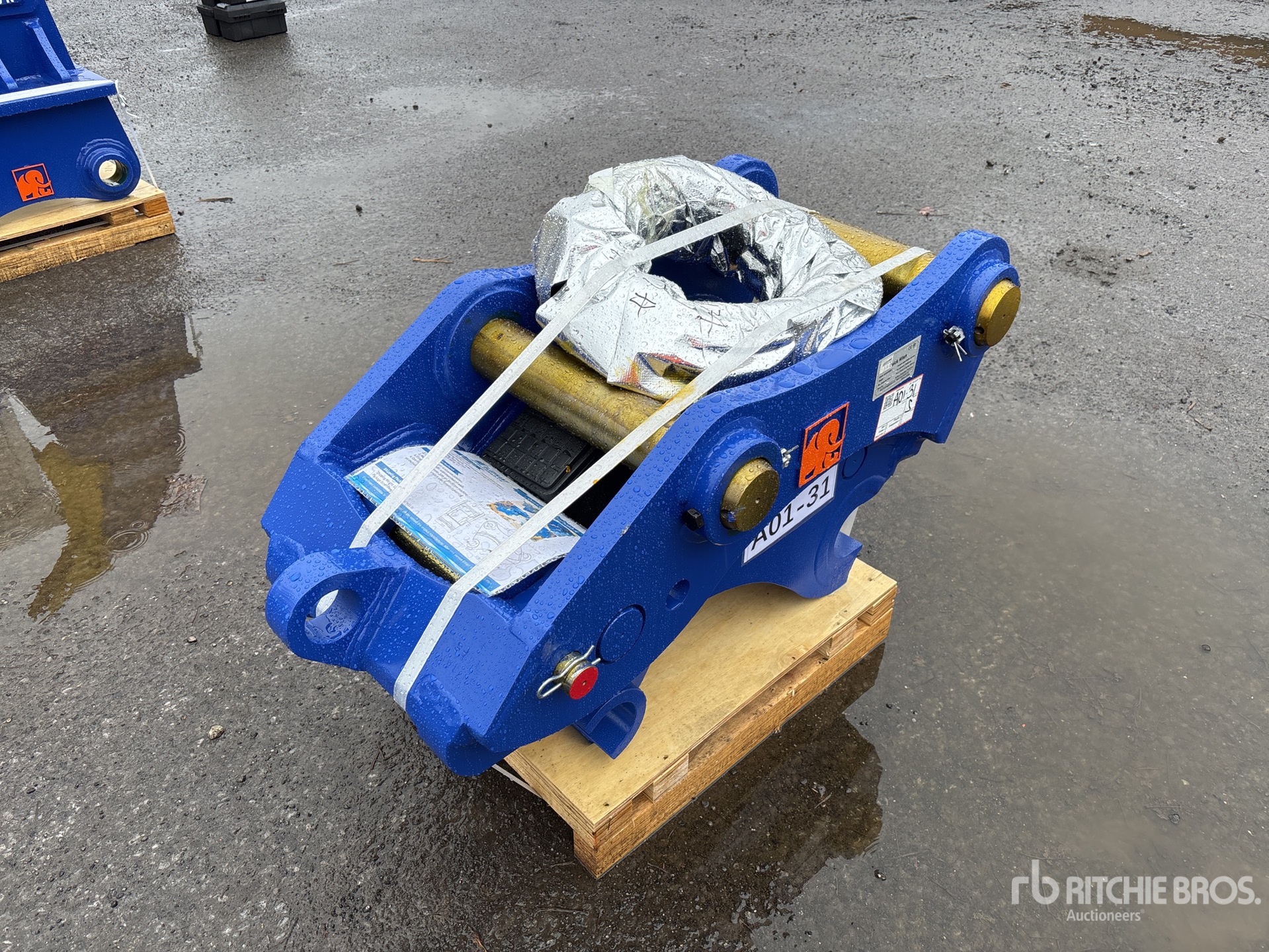 General Appearance with Picture, Right Front Corner