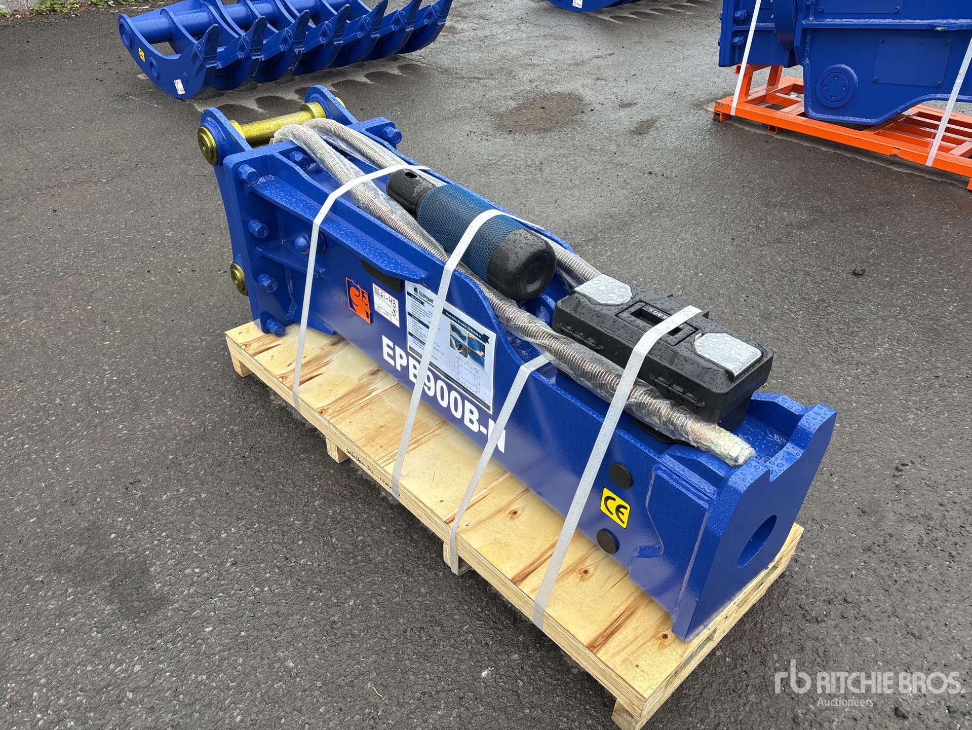 General Appearance with Bild, Ecke hinten rechts