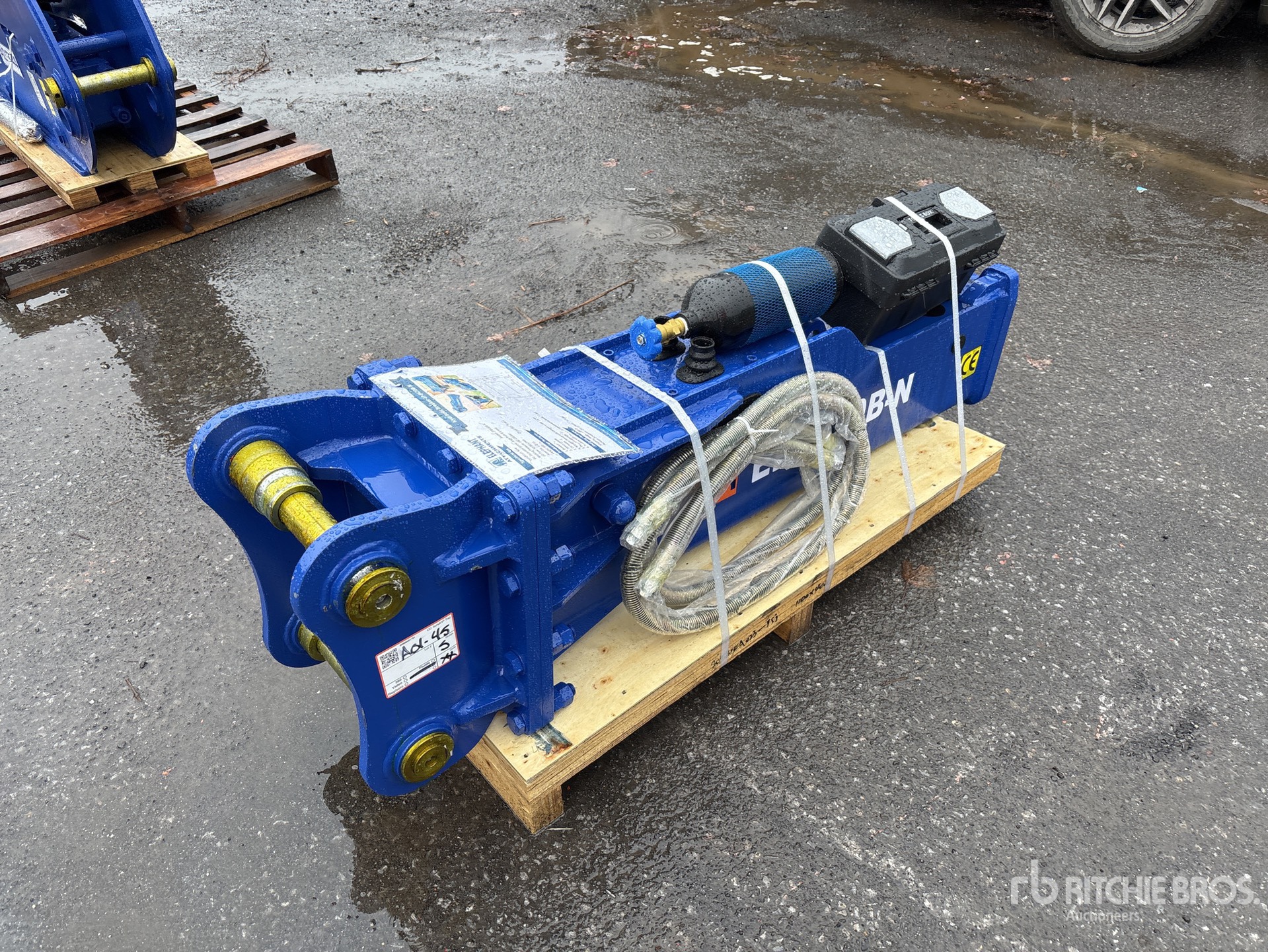 General Appearance with Bild, Ecke vorne rechts