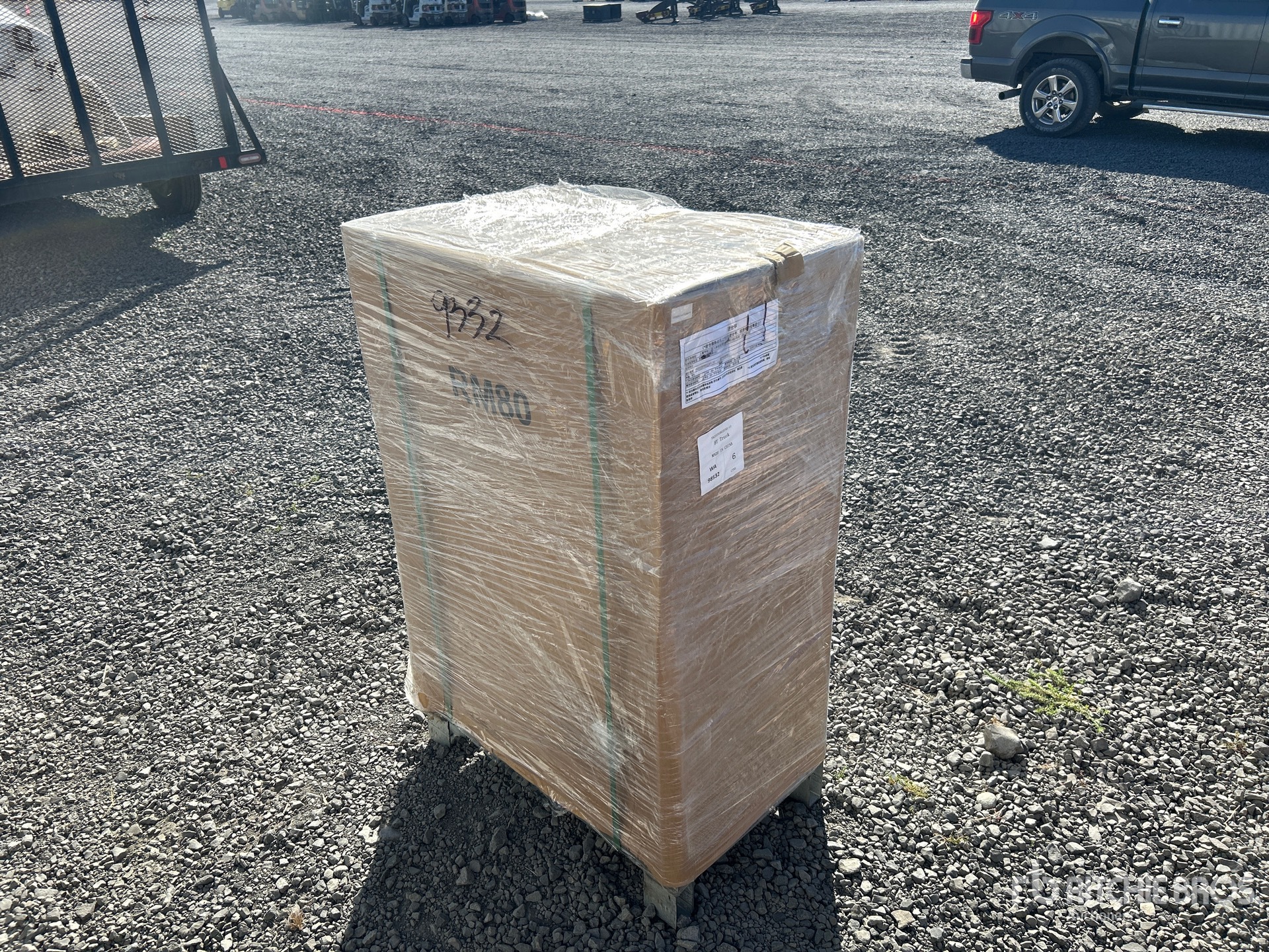 General Appearance with Picture, Right Rear Corner