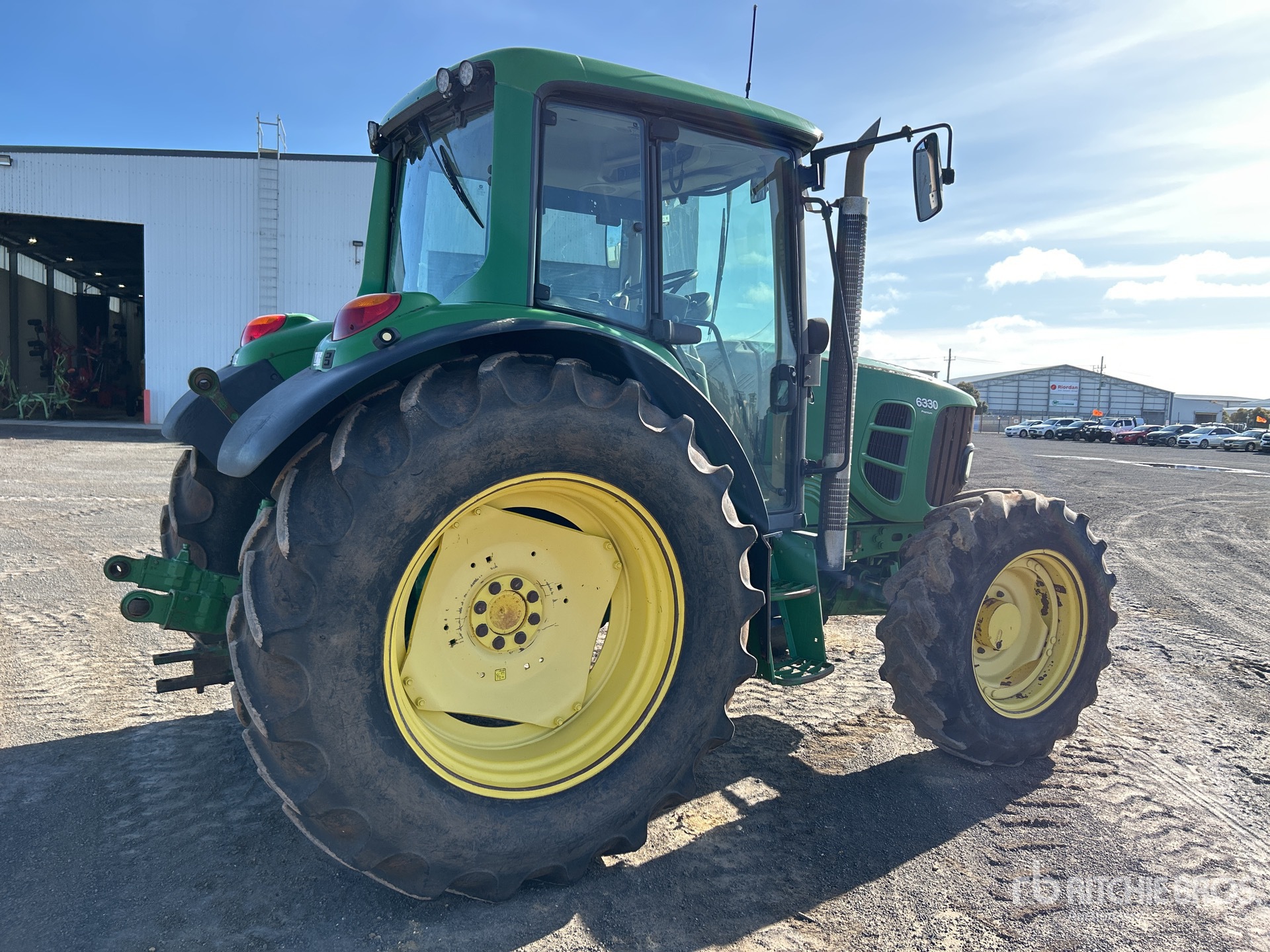 General Appearance with Picture, Right Rear Corner