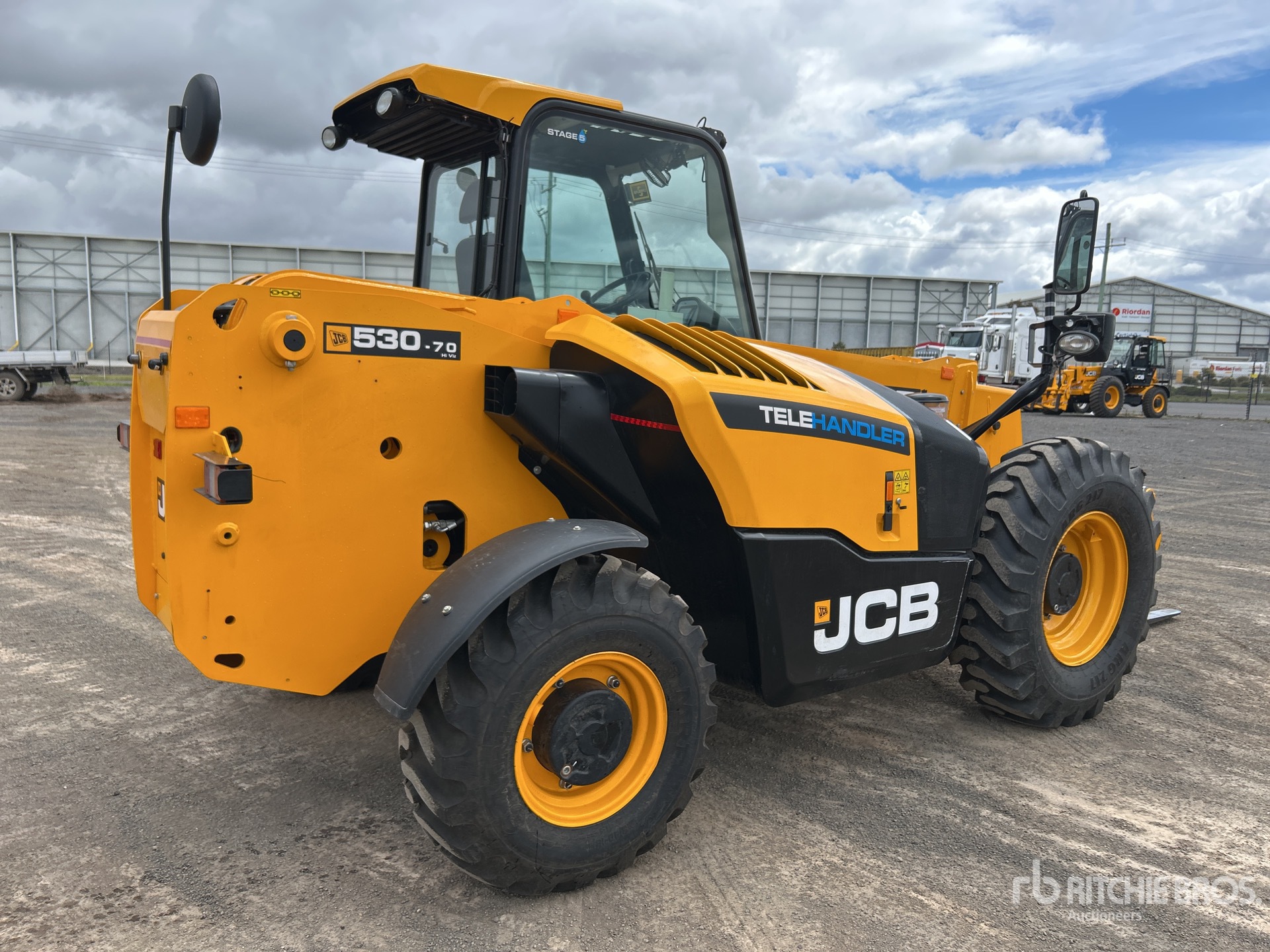 General Appearance with Picture, Right Rear Corner