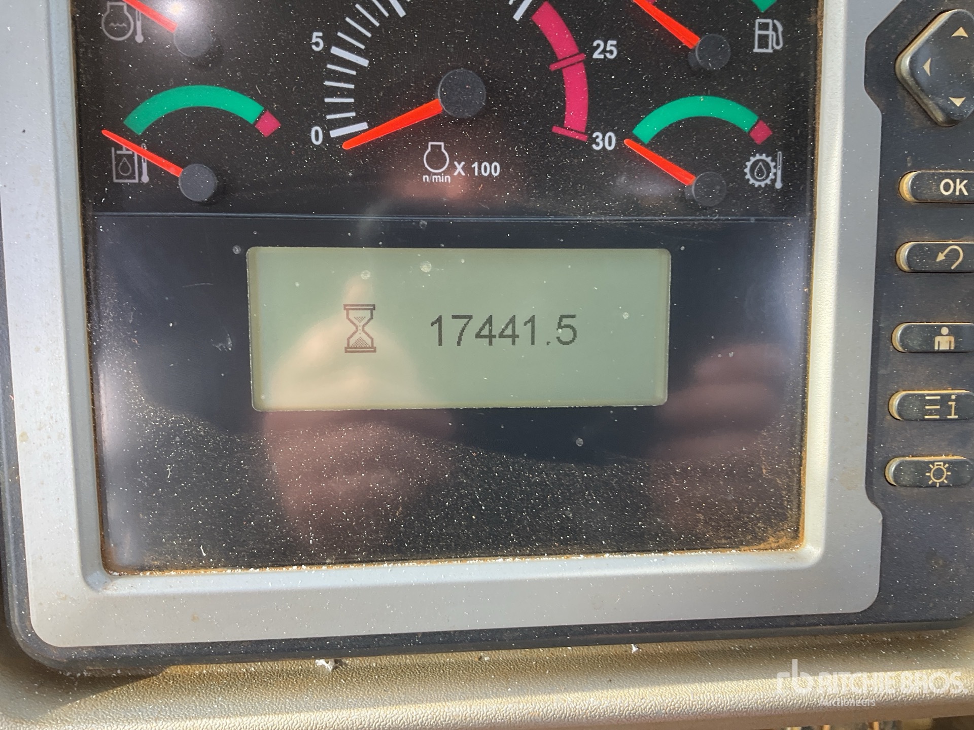 General Appearance with Hour Meter / Odometer