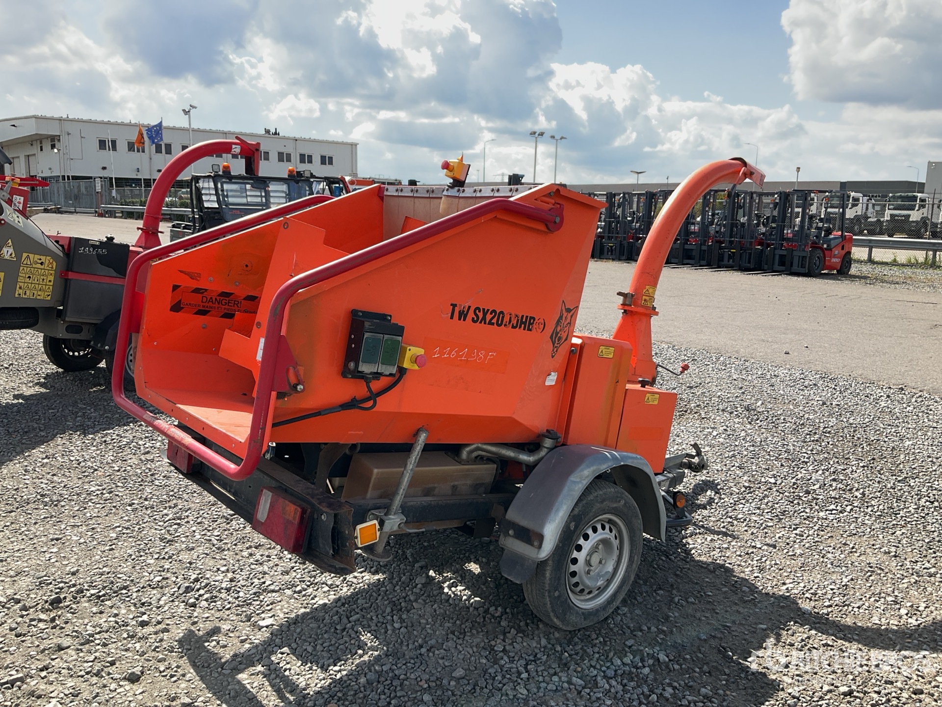 General Appearance with Picture, Right Rear Corner
