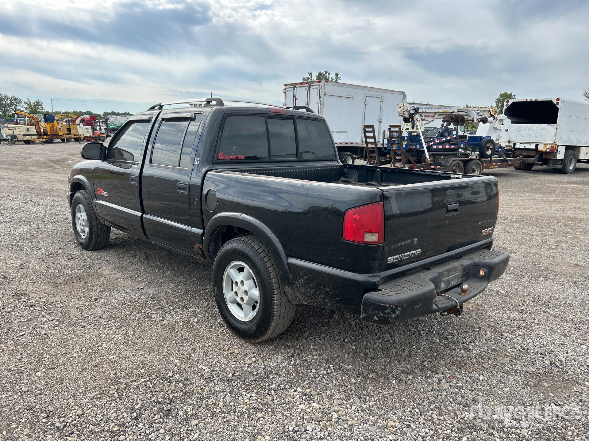 General Appearance with Picture, Left Rear Corner
