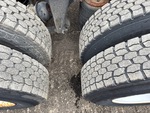 4 Underbody - Truck with 