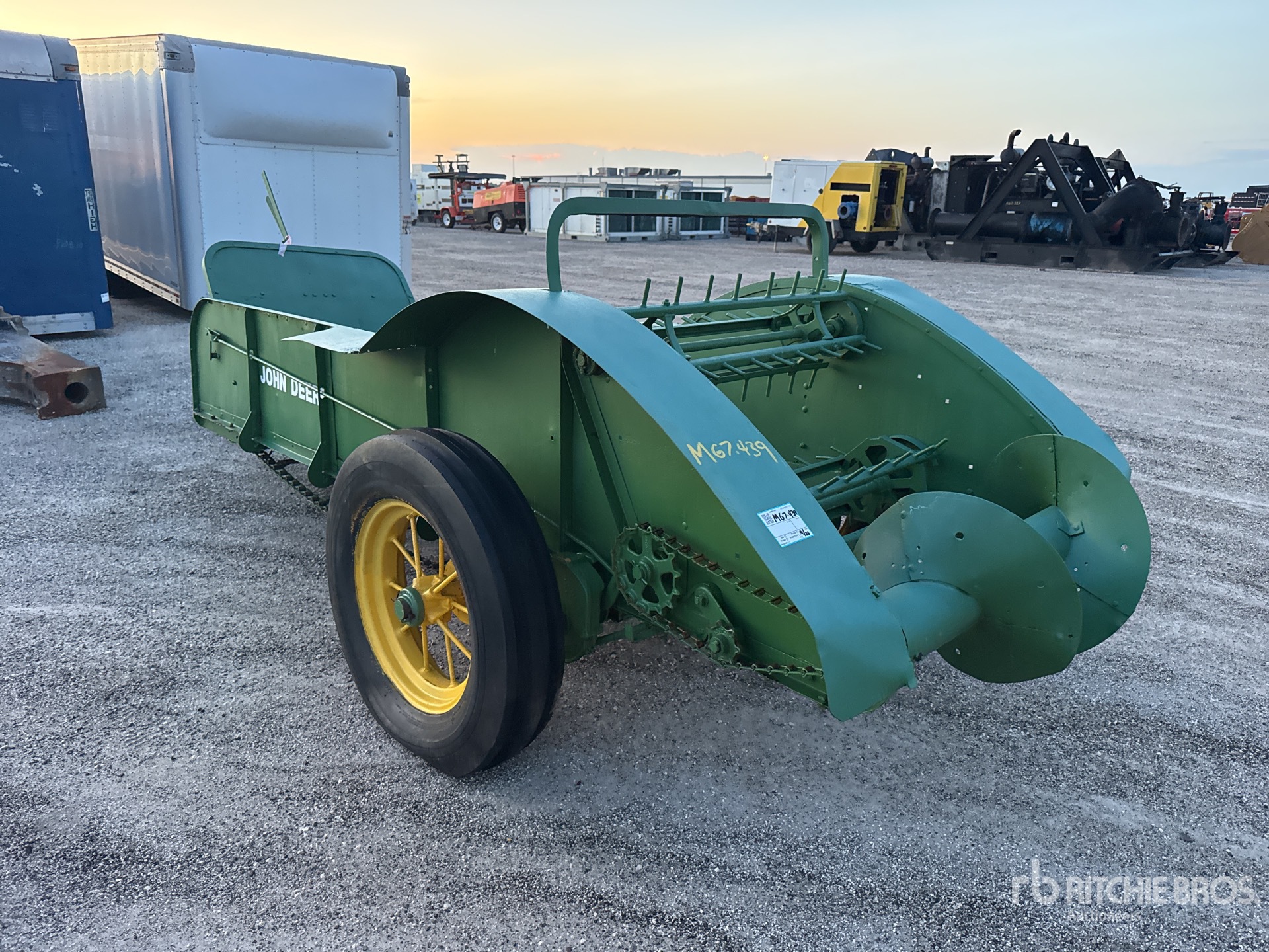 General Appearance with Picture, Right Rear Corner