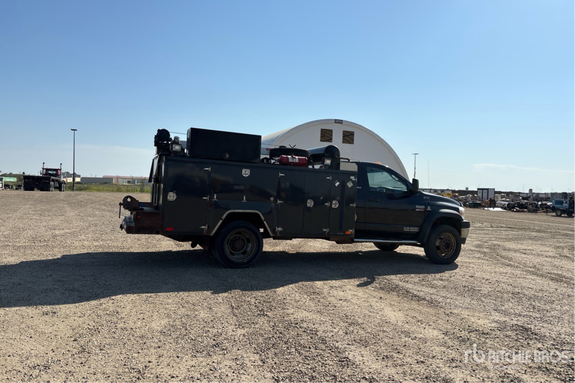 General Appearance with Picture, Right Rear Corner