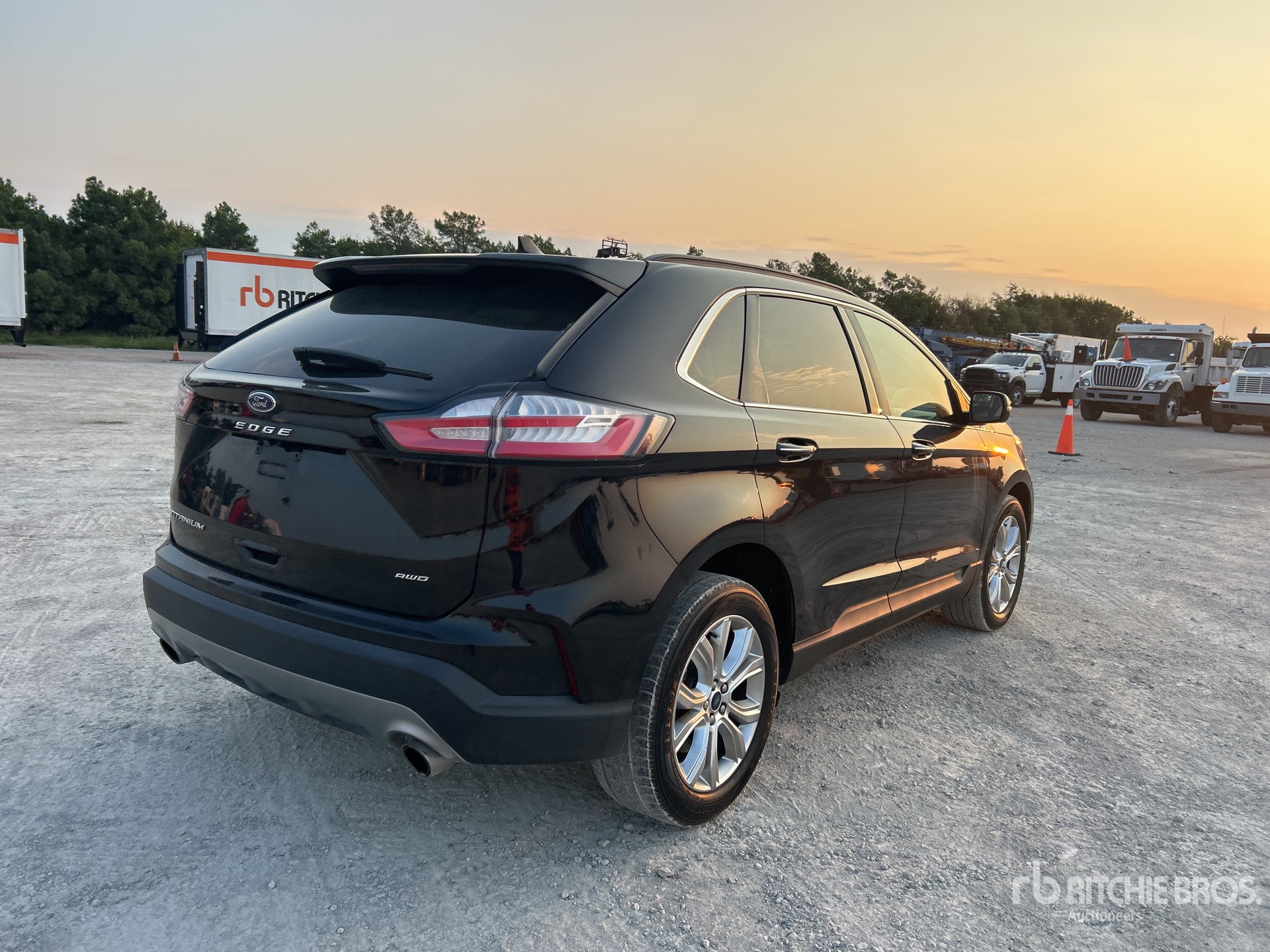General Appearance with Picture, Right Rear Corner