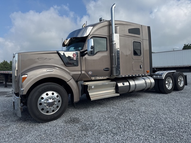 2020 Kenworth W990 6x4 T/A Sleeper Truck Tractor