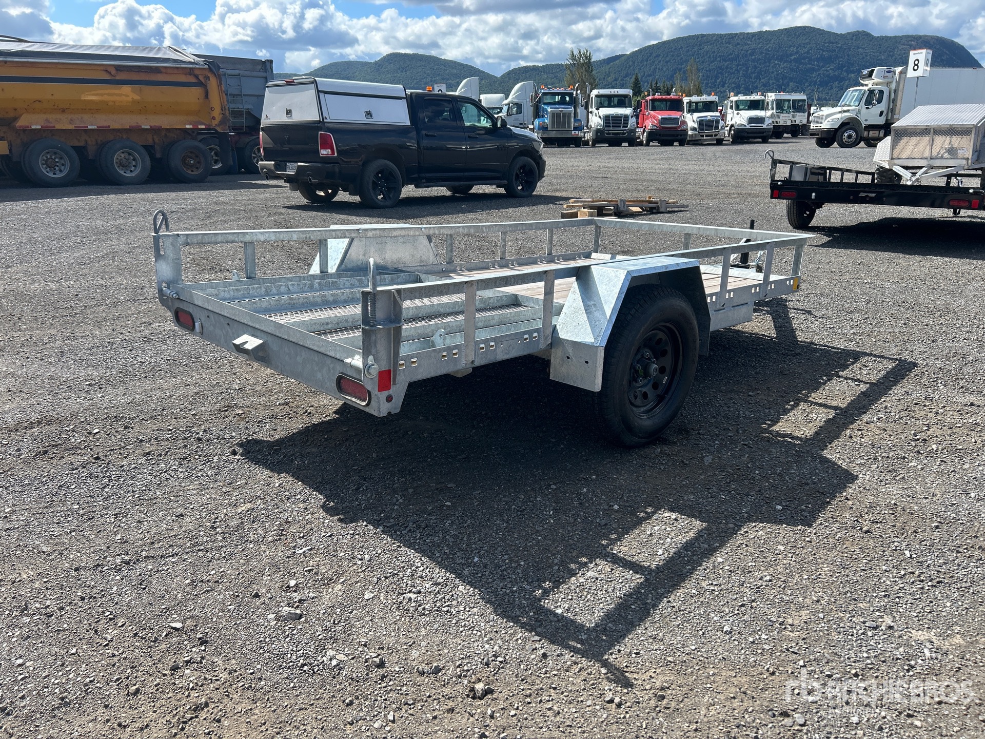 General Appearance with Picture, Right Rear Corner
