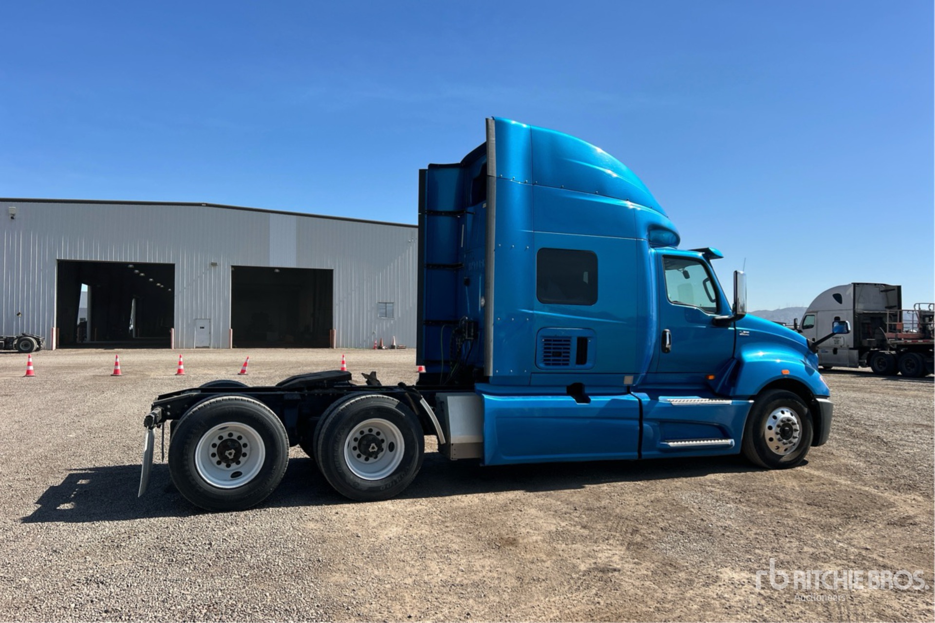 General Appearance with Image, coin arrière droit