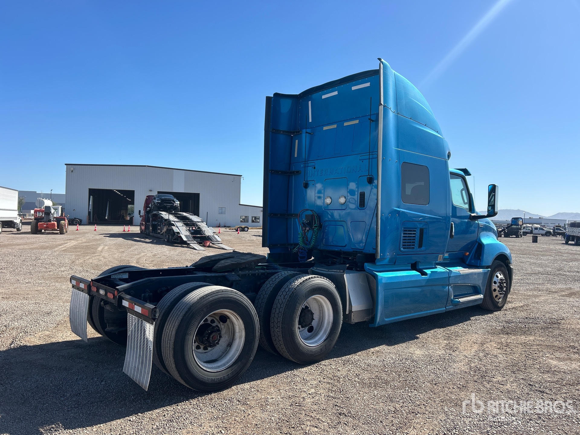 General Appearance with Image, coin arrière droit