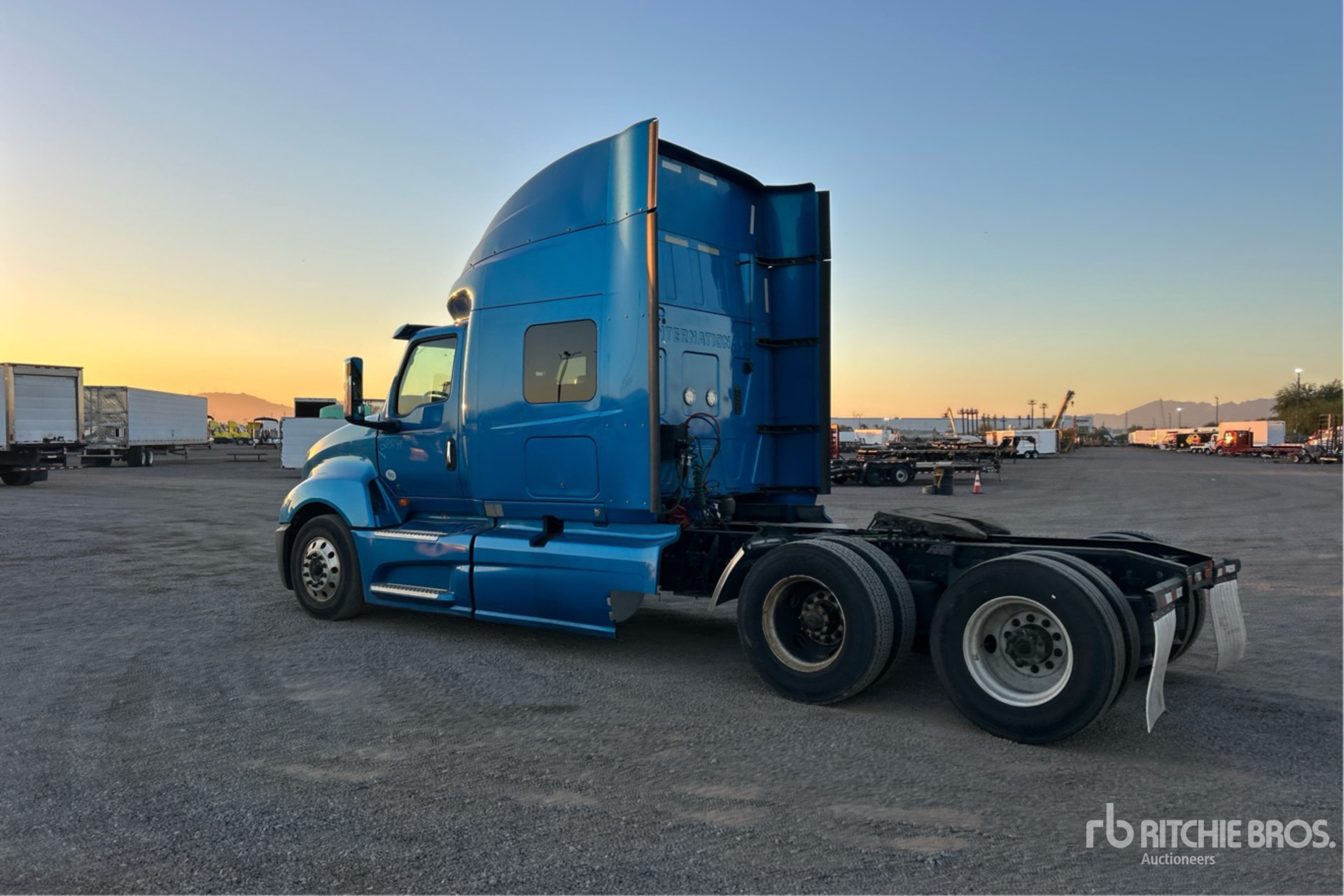 General Appearance with Image, coin arrière gauche