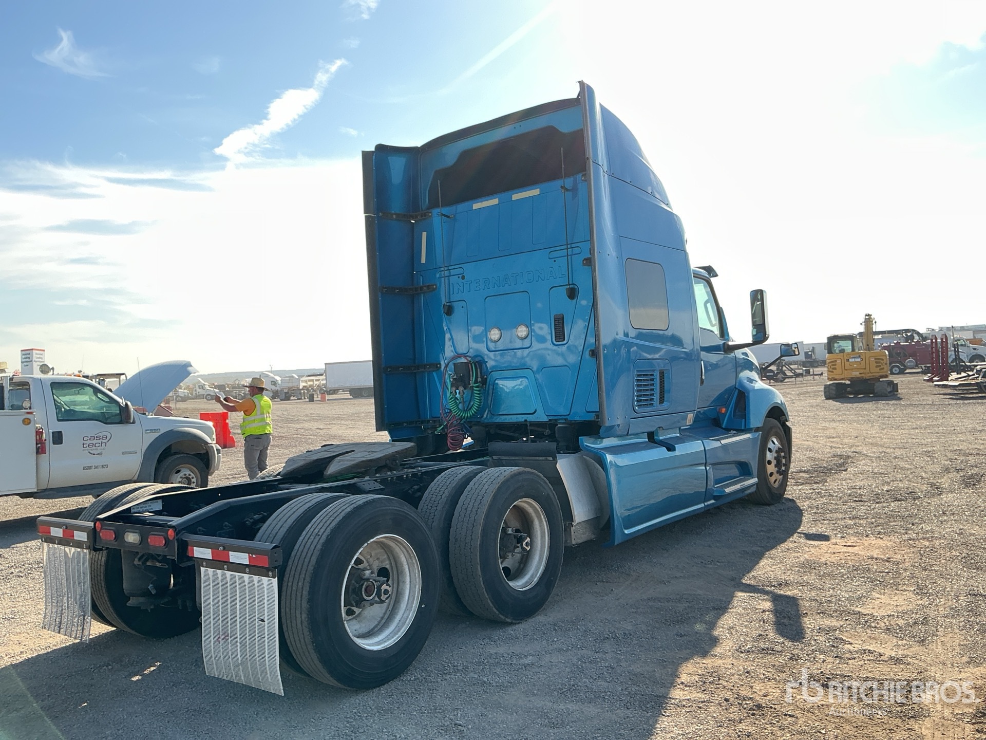General Appearance with Bild, Ecke hinten rechts