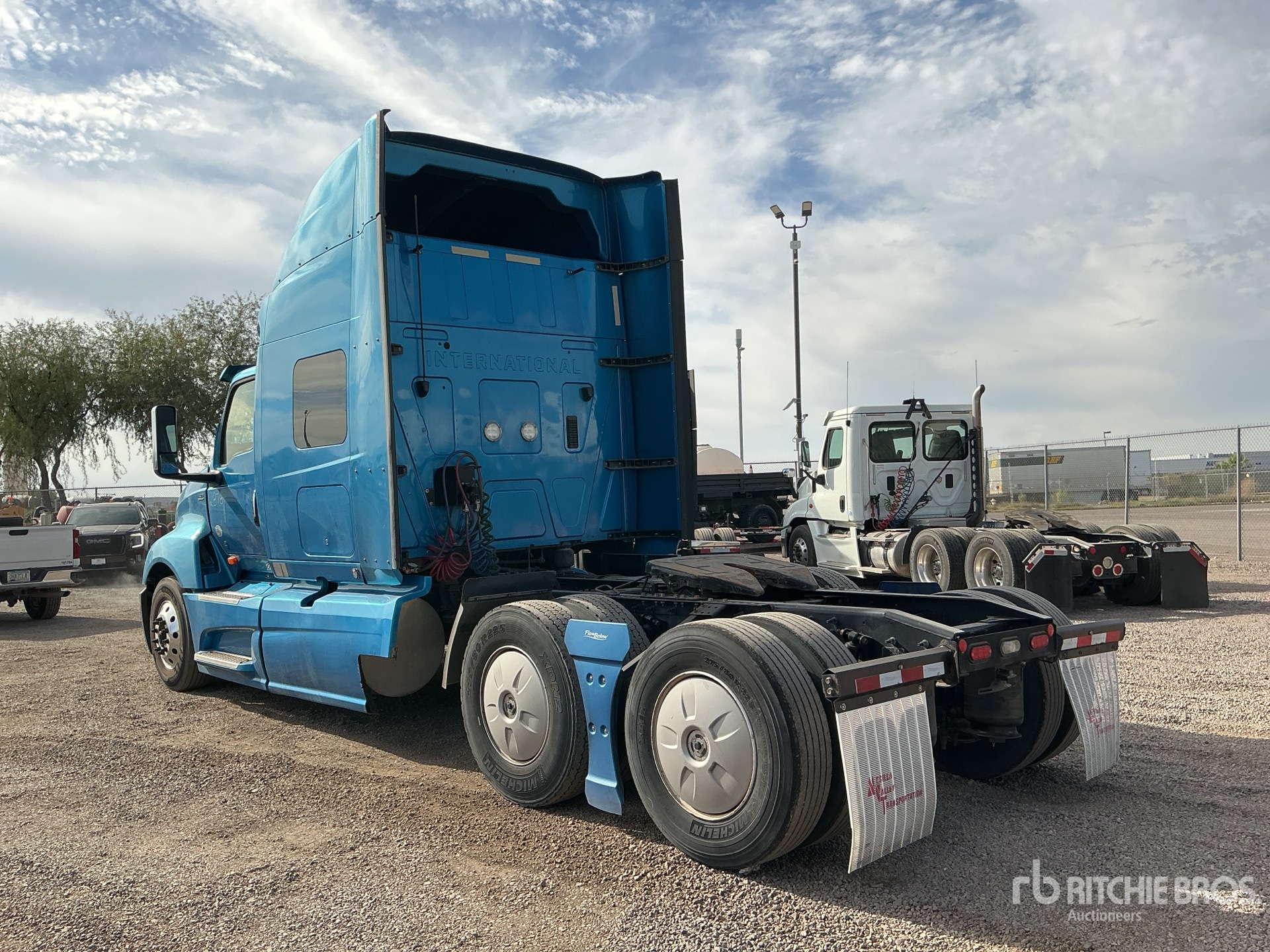 General Appearance with Picture, Left Rear Corner