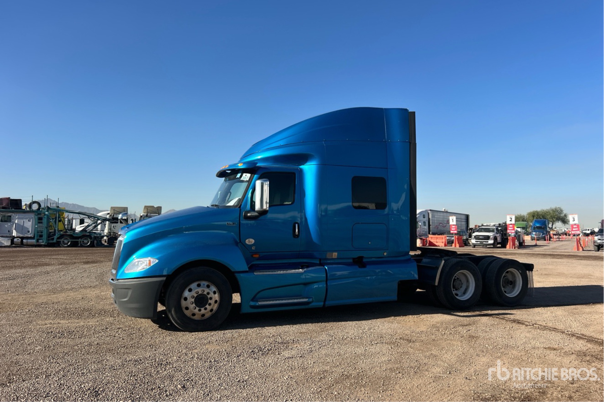 General Appearance with Image, coin avant gauche