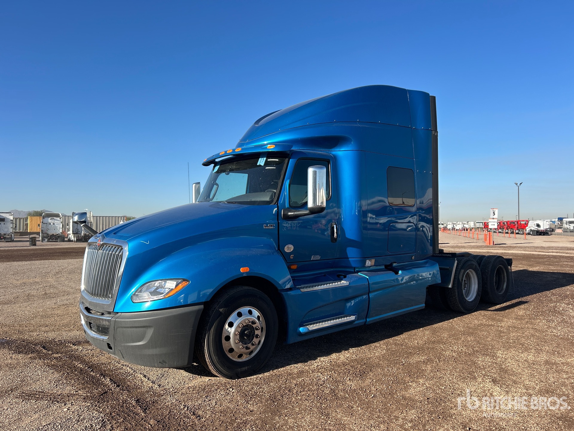 General Appearance with Image, coin avant gauche