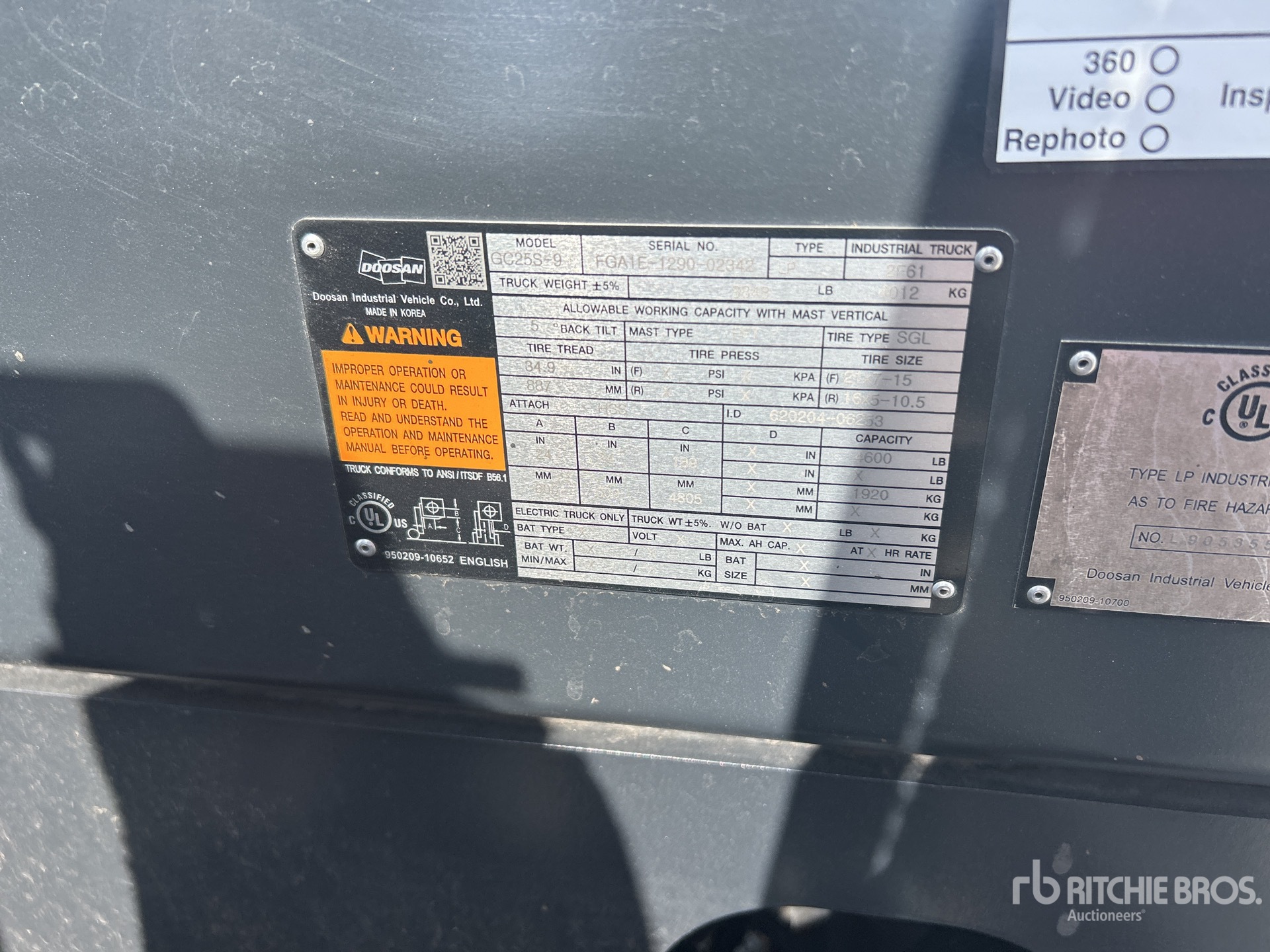General Appearance with Serial Number / VIN
