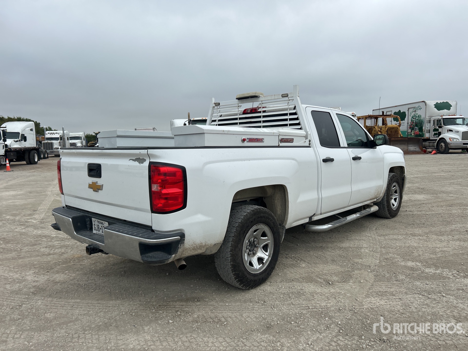 General Appearance with Picture, Right Rear Corner