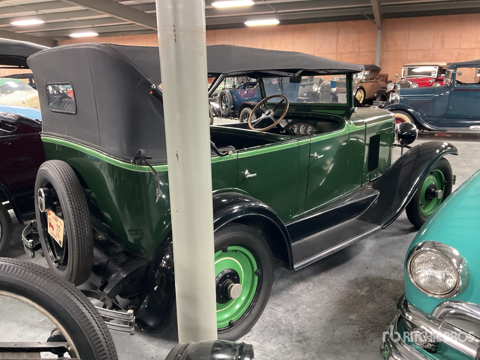 General Appearance with Picture, Right Rear Corner