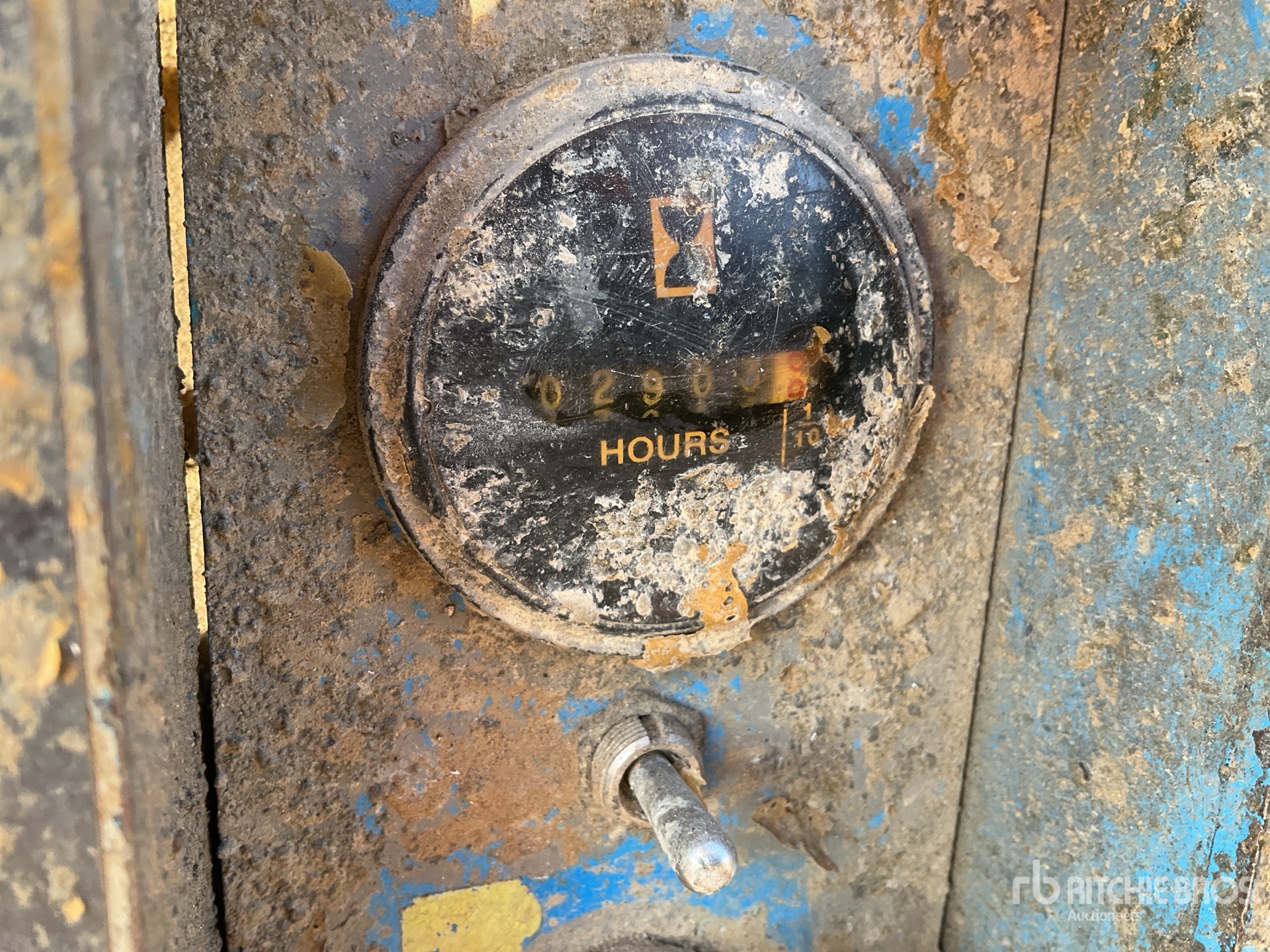 General Appearance with Hour Meter / Odometer