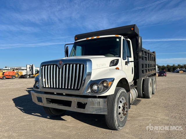 2013 International 7400 6x4 T/a Dump Truck