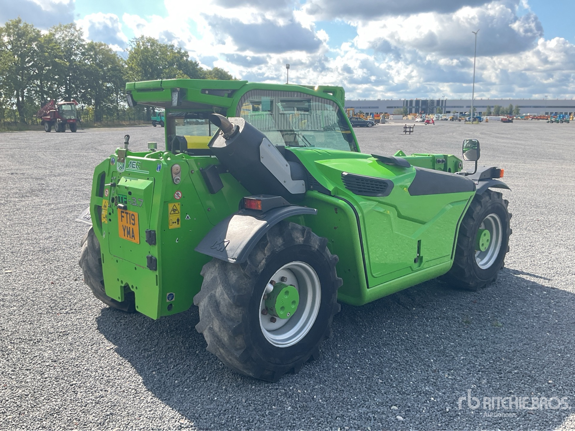 General Appearance with Picture, Right Rear Corner