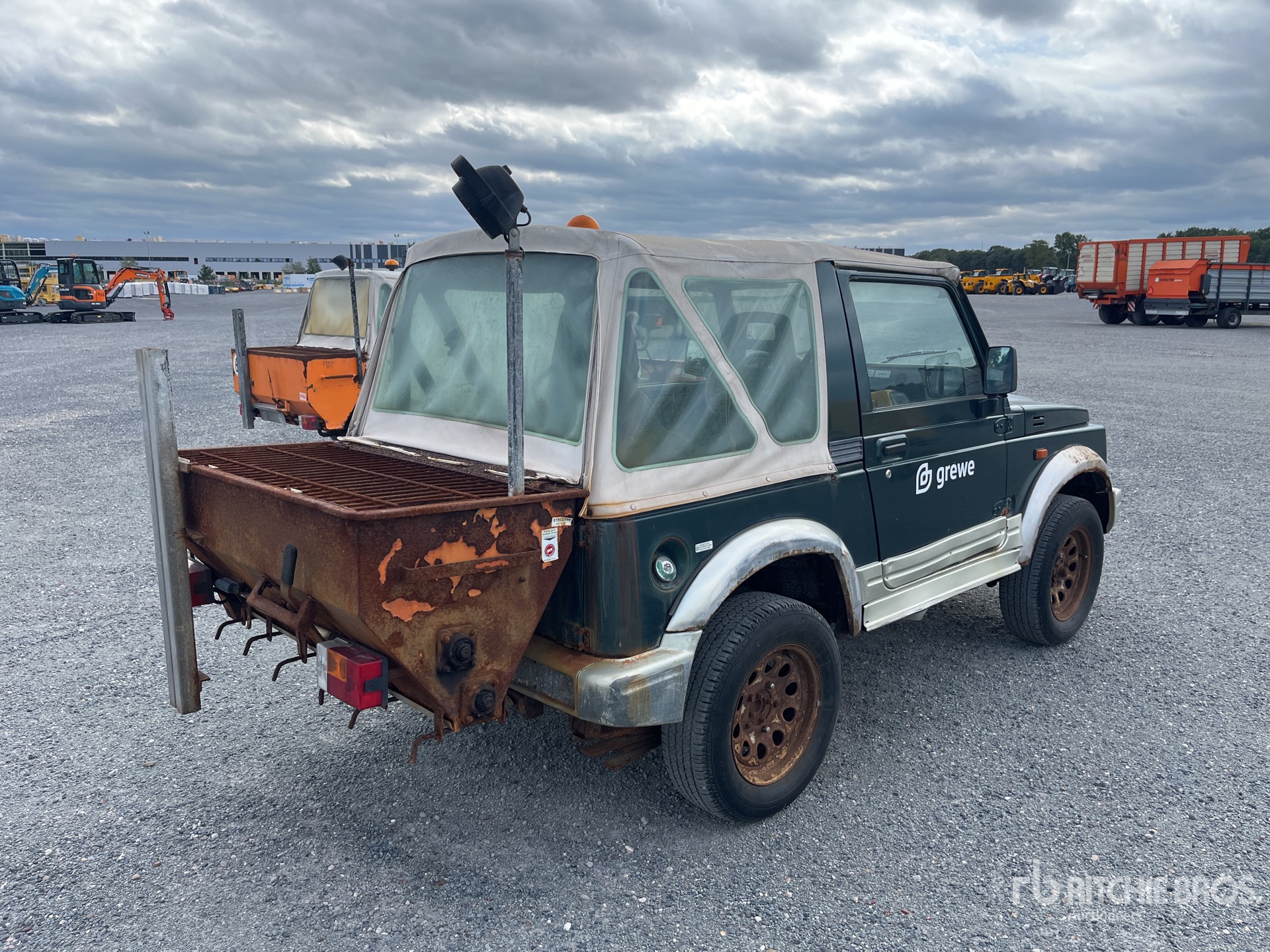 General Appearance with Picture, Right Rear Corner