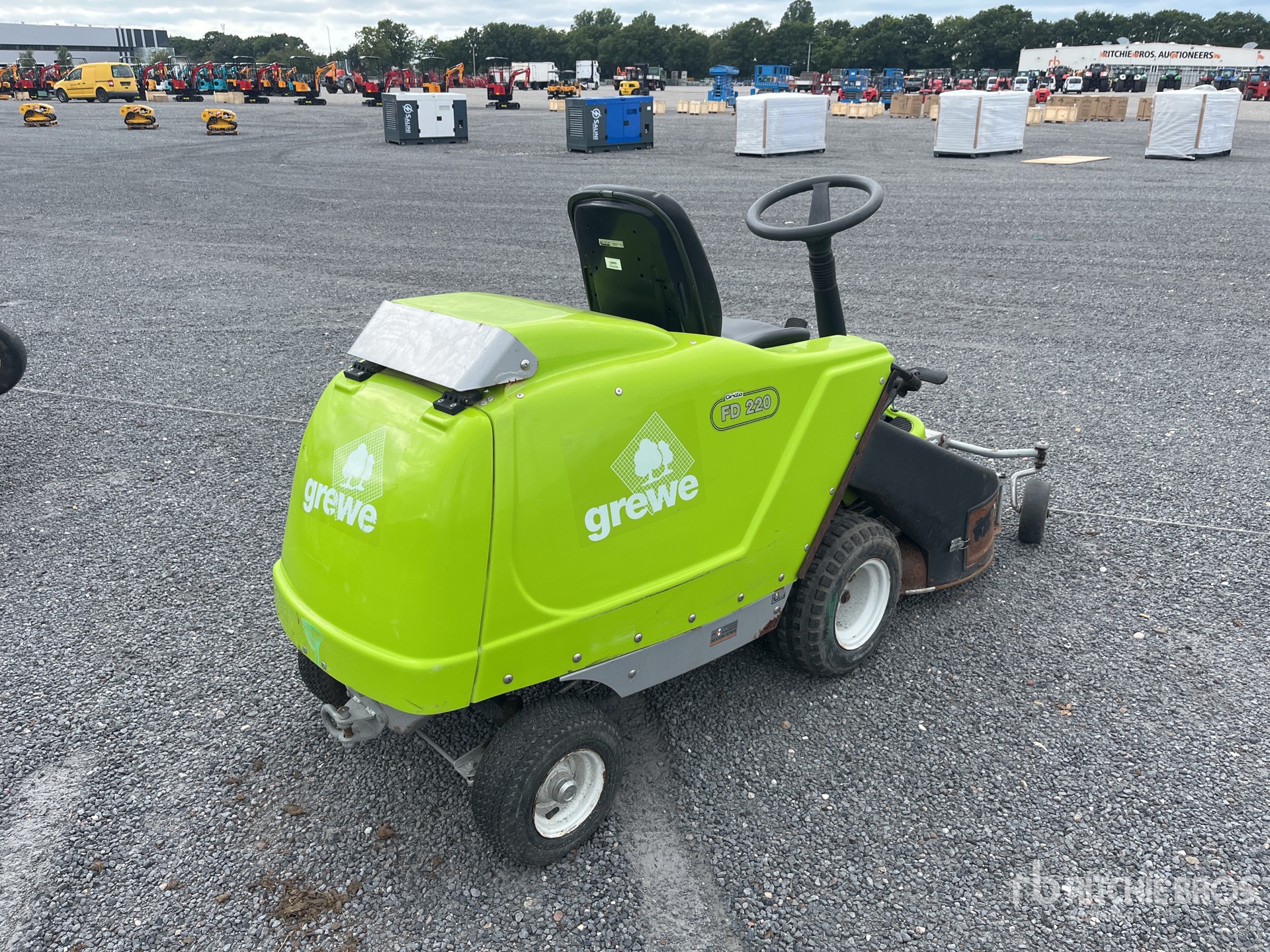 General Appearance with Picture, Right Rear Corner