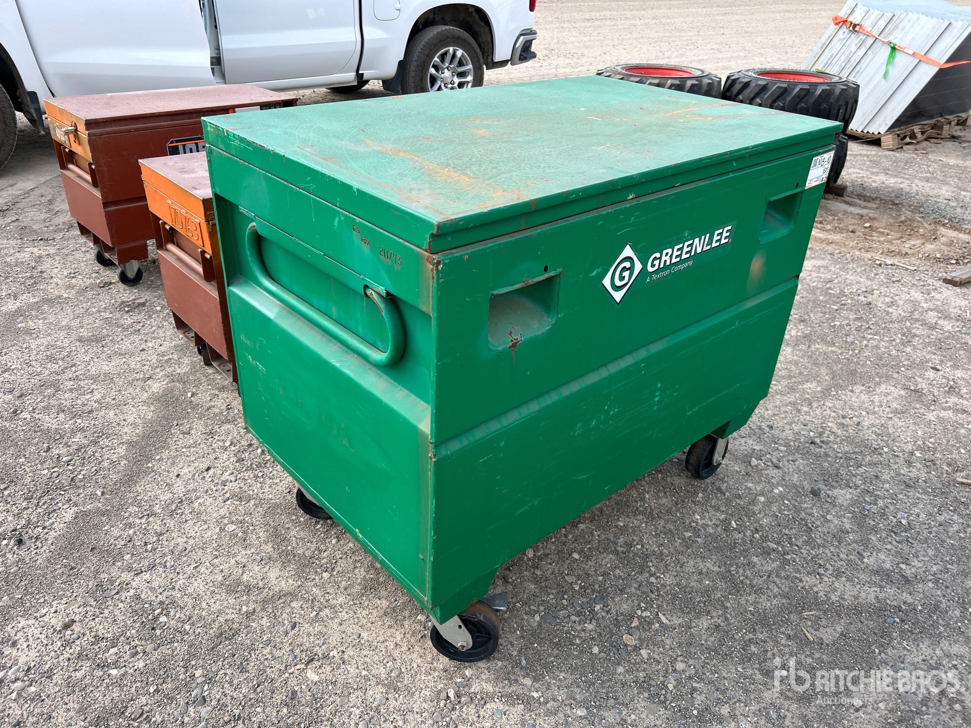 General Appearance with Picture, Right Front Corner