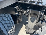 4 Underbody - Truck with 