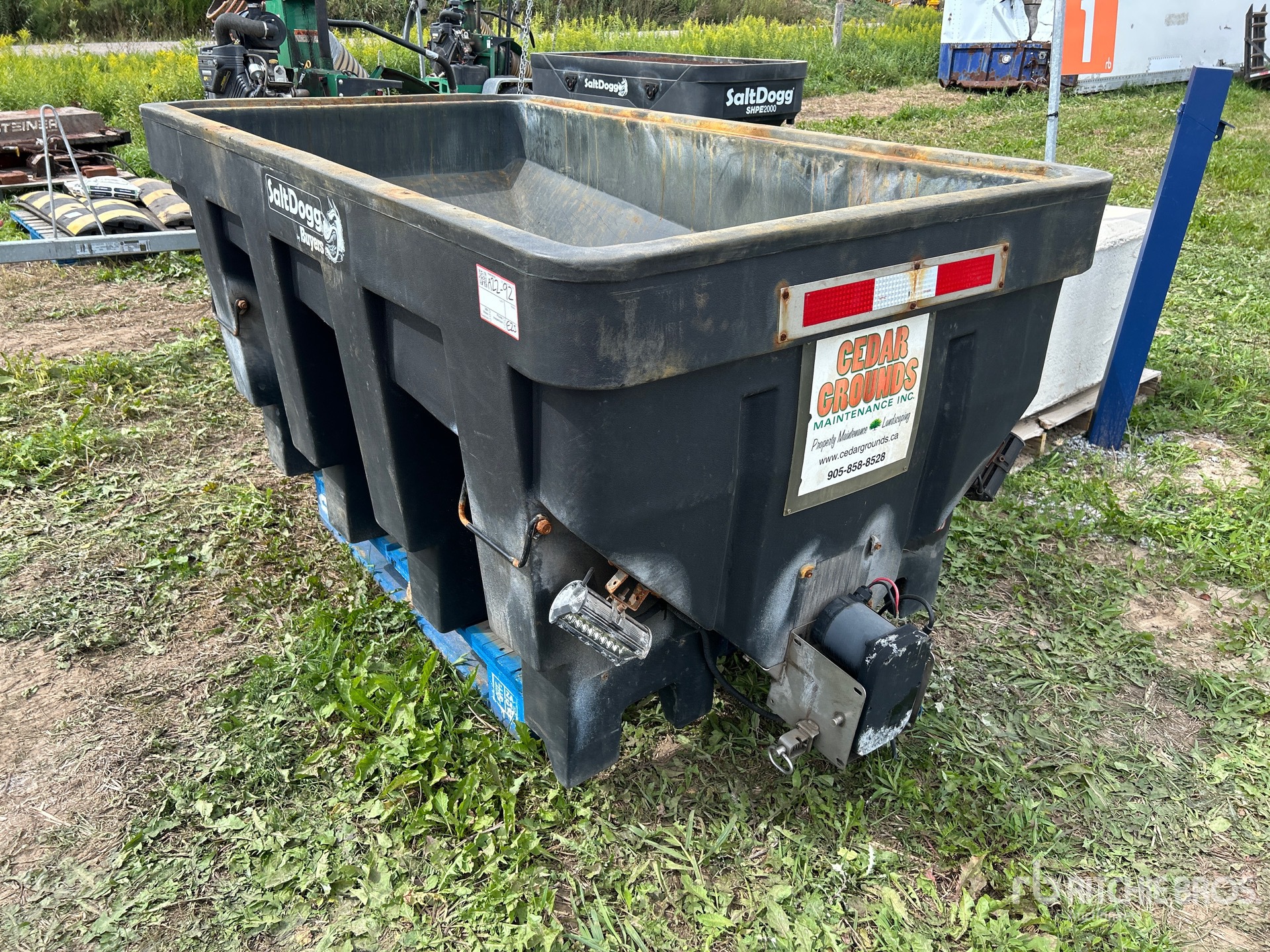 General Appearance with Picture, Left Rear Corner