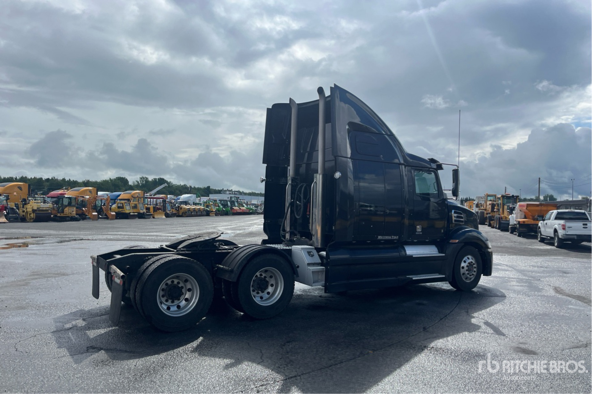 General Appearance with Picture, Right Rear Corner