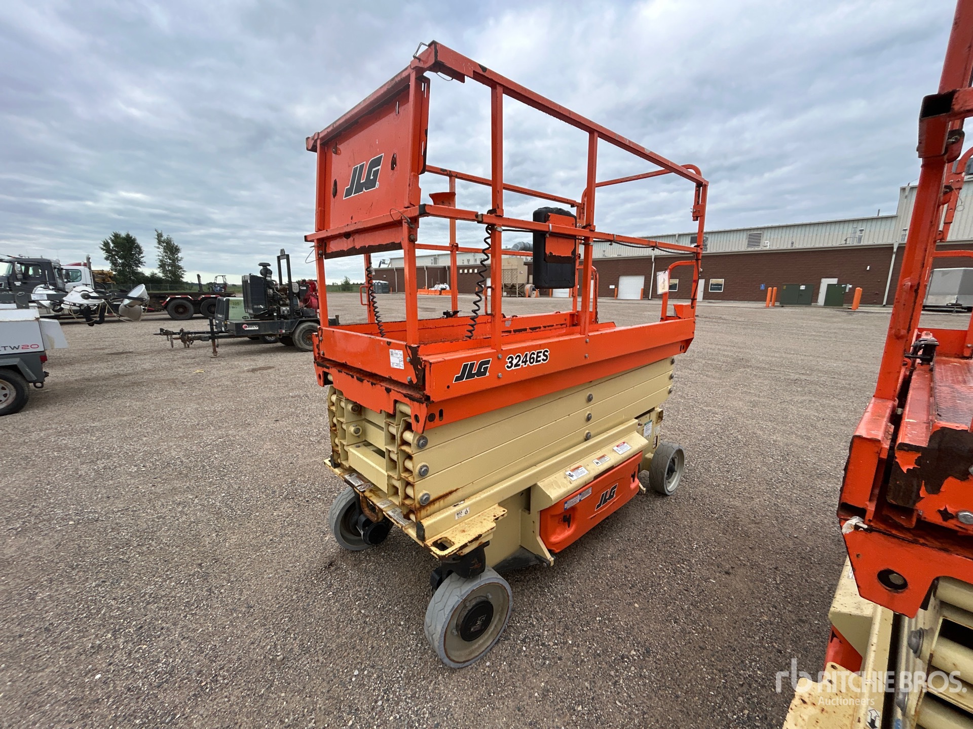 General Appearance with Picture, Left Front Corner