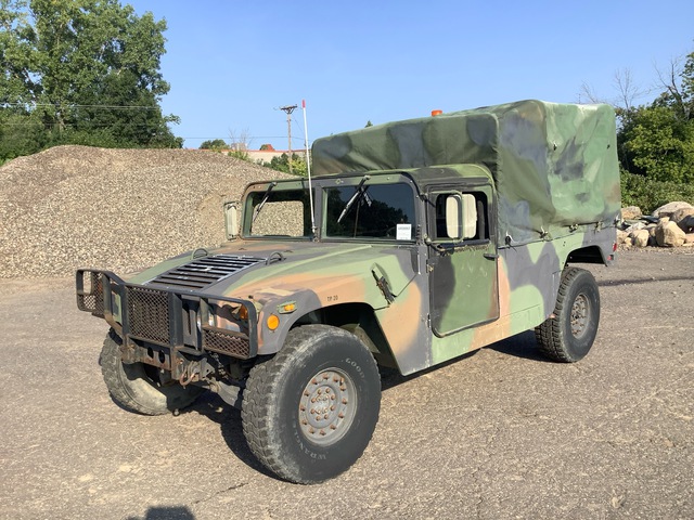 1991 AM General M998 HMMWV 2 Door Soft Top w/Truck Body