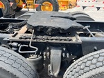 4 Underbody - Truck with 