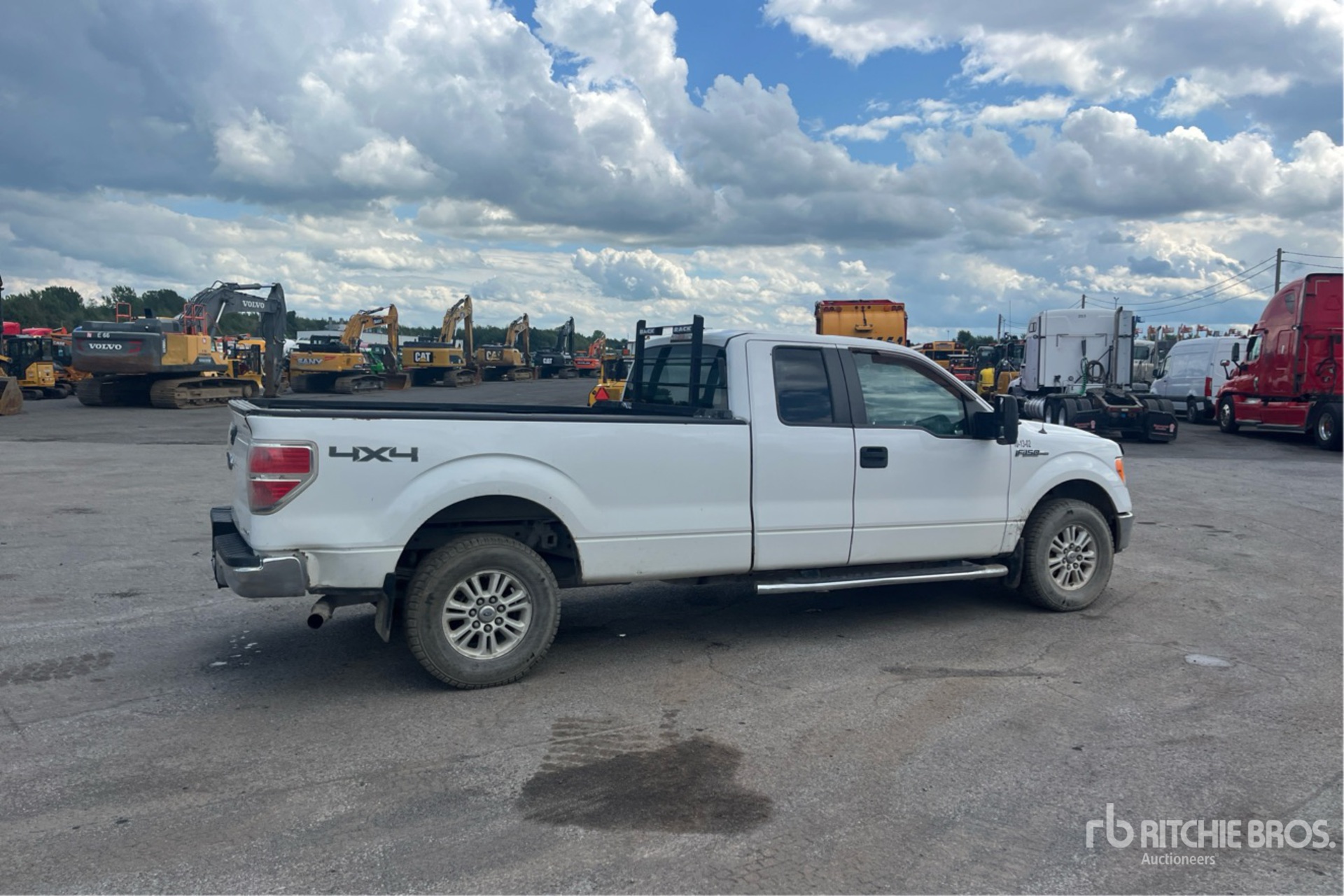 General Appearance with Picture, Right Rear Corner