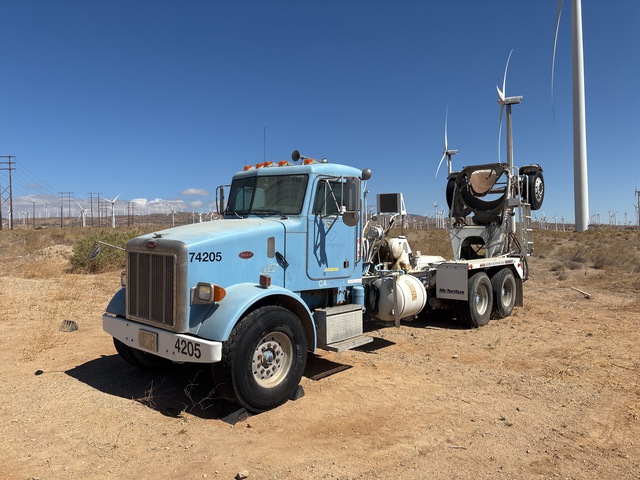 2002 Peterbilt 357 8x4 Mixer Truck 2002 Peterbilt 357 8x4 Mixer Truck
