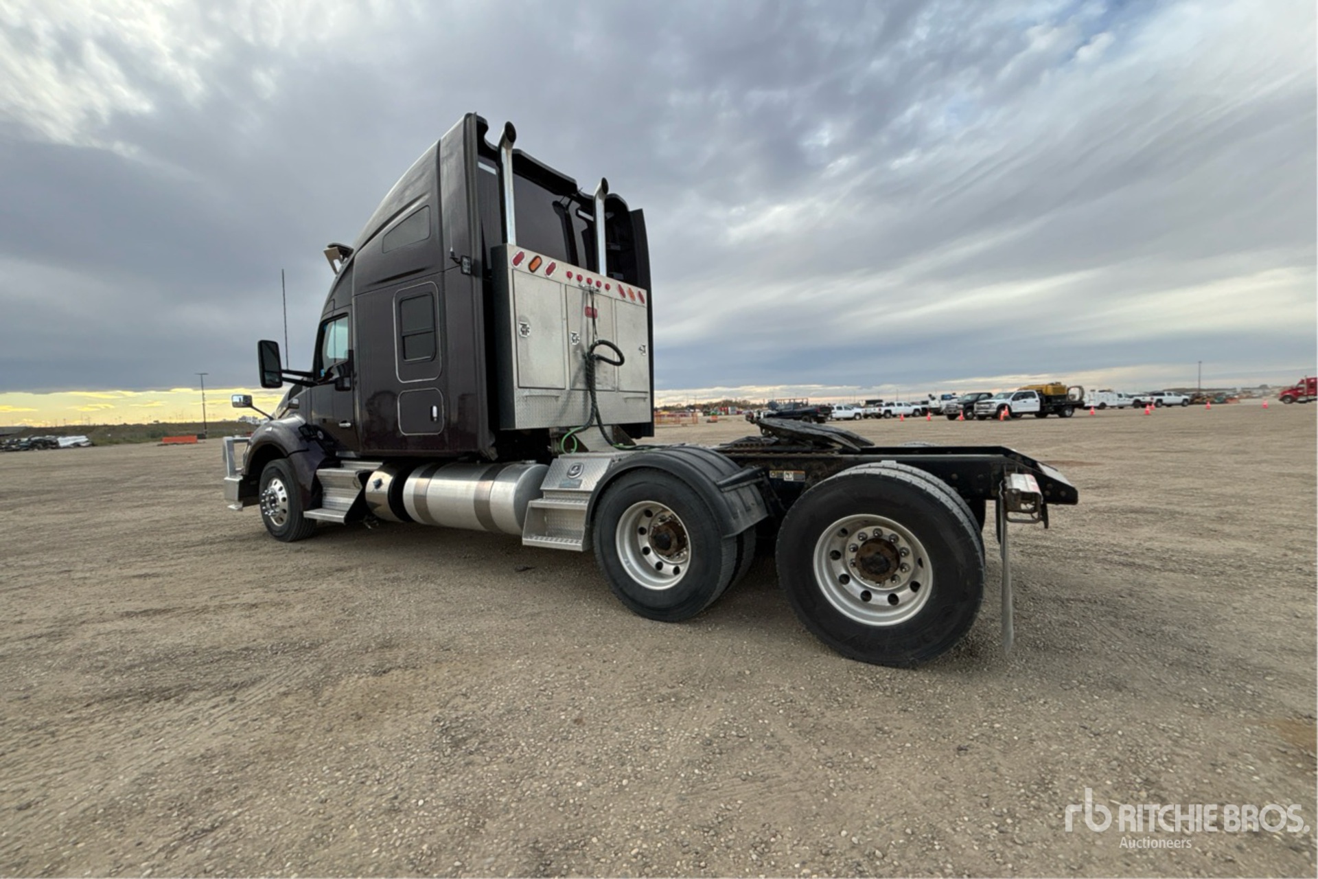 General Appearance with Picture, Left Rear Corner