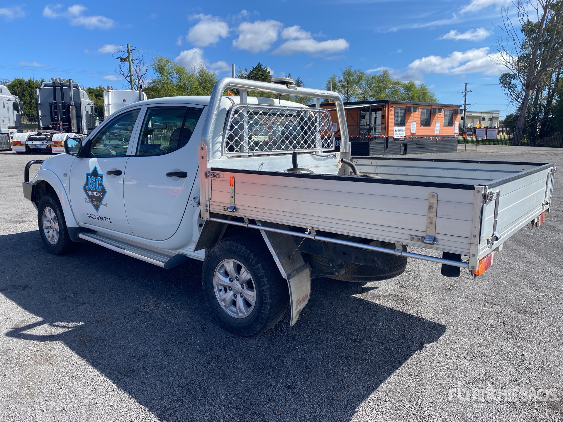 General Appearance with Picture, Right Rear Corner