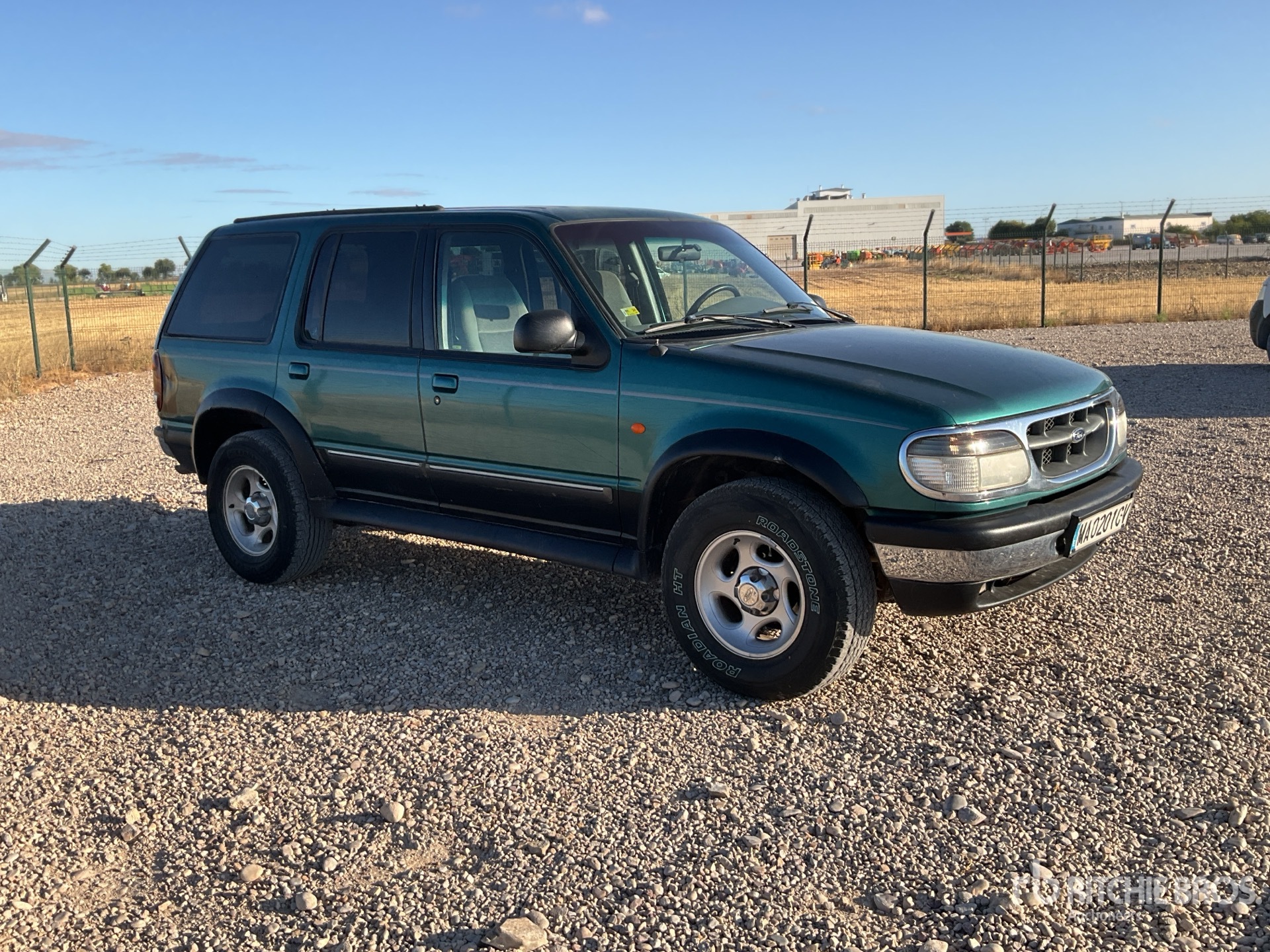 General Appearance with Picture, Right Front Corner