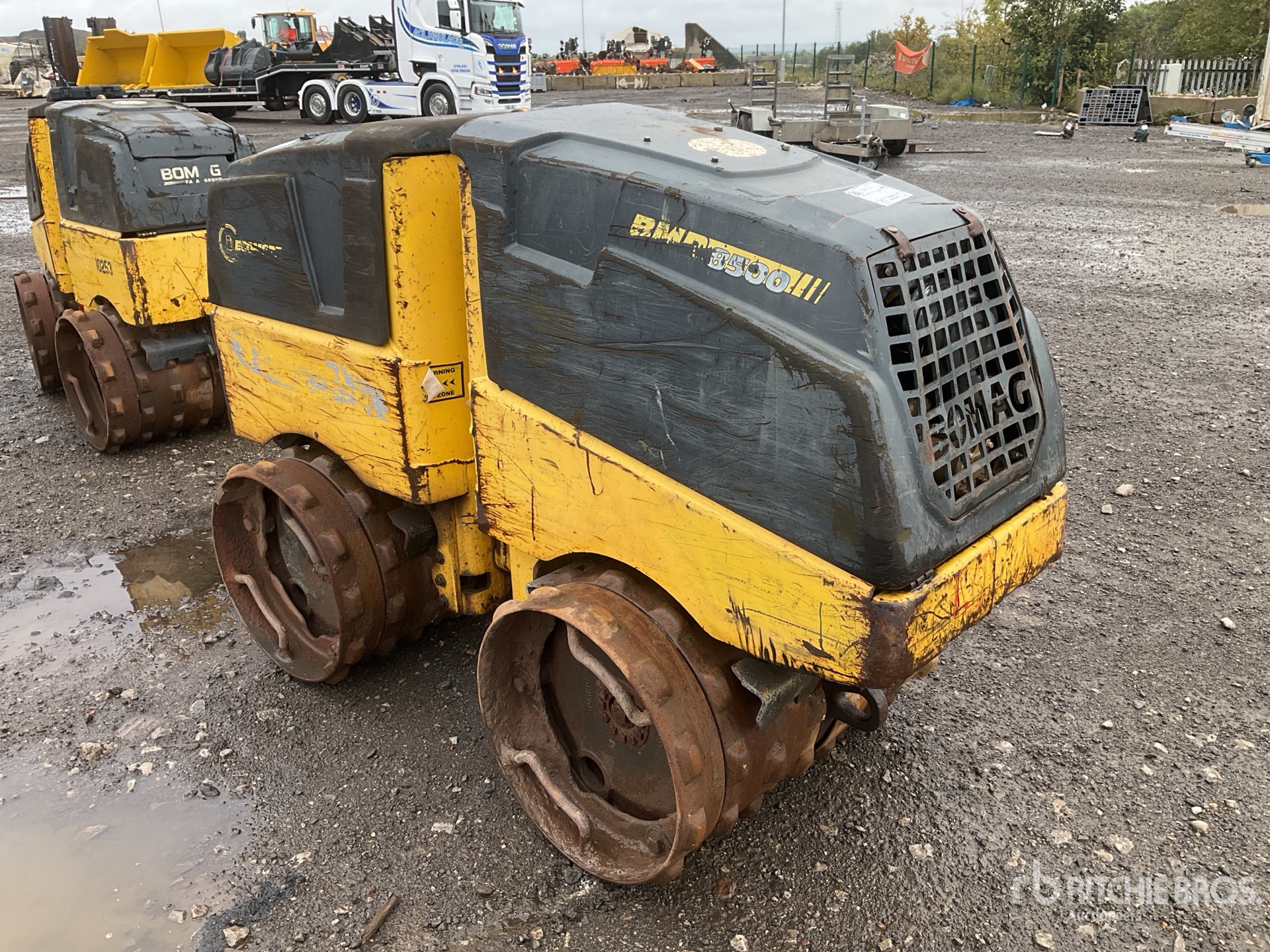 General Appearance with Picture, Left Rear Corner