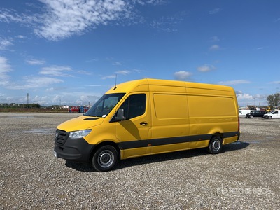 General Appearance with Featured Photo