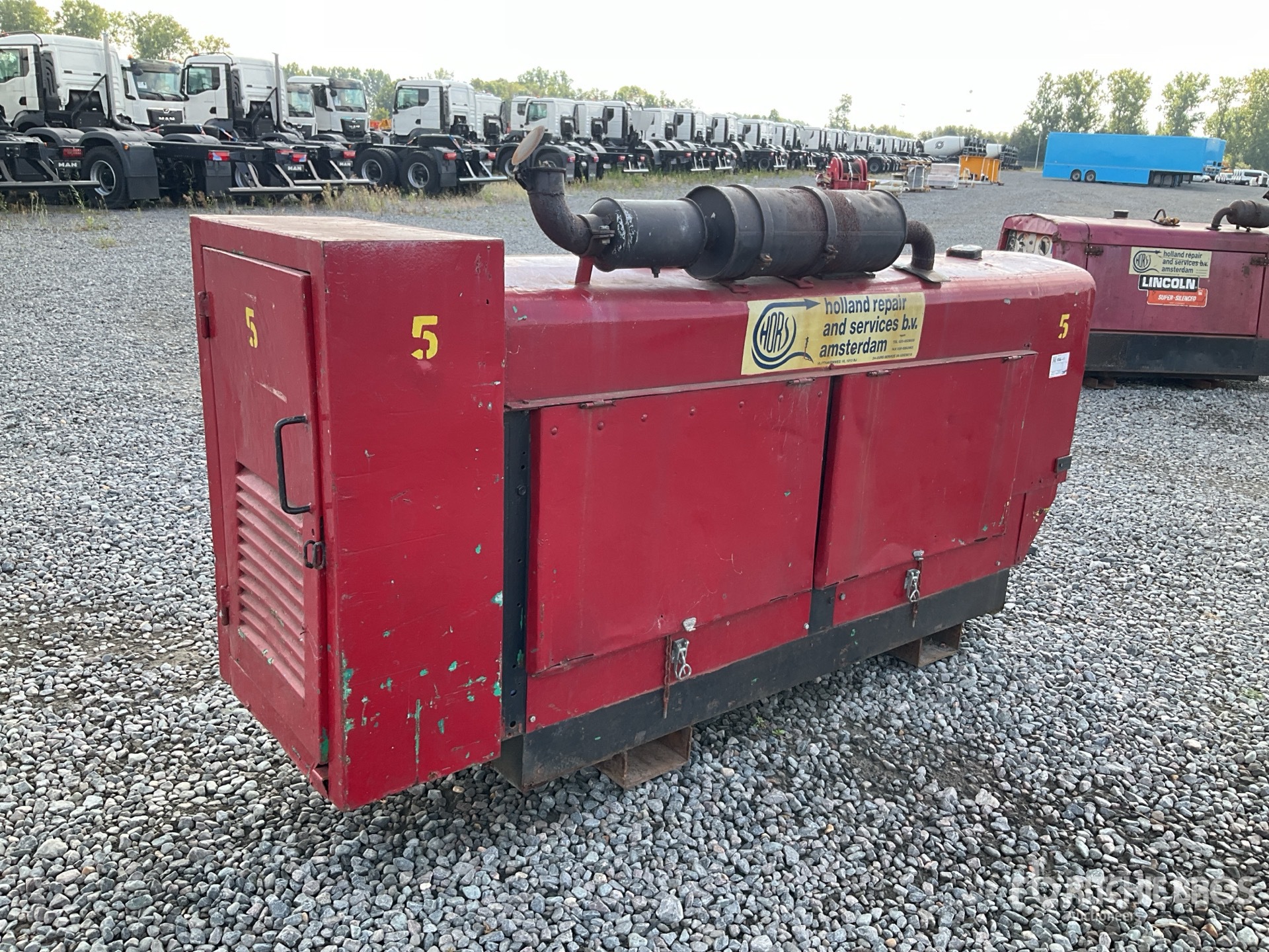 General Appearance with Picture, Right Rear Corner