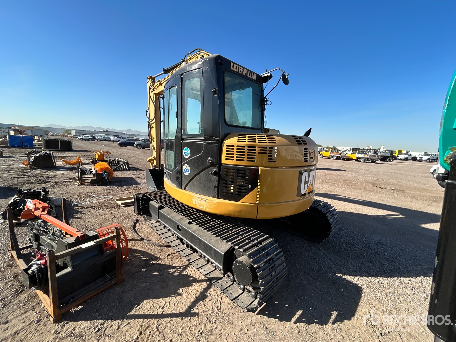 General Appearance with Picture, Left Rear Corner