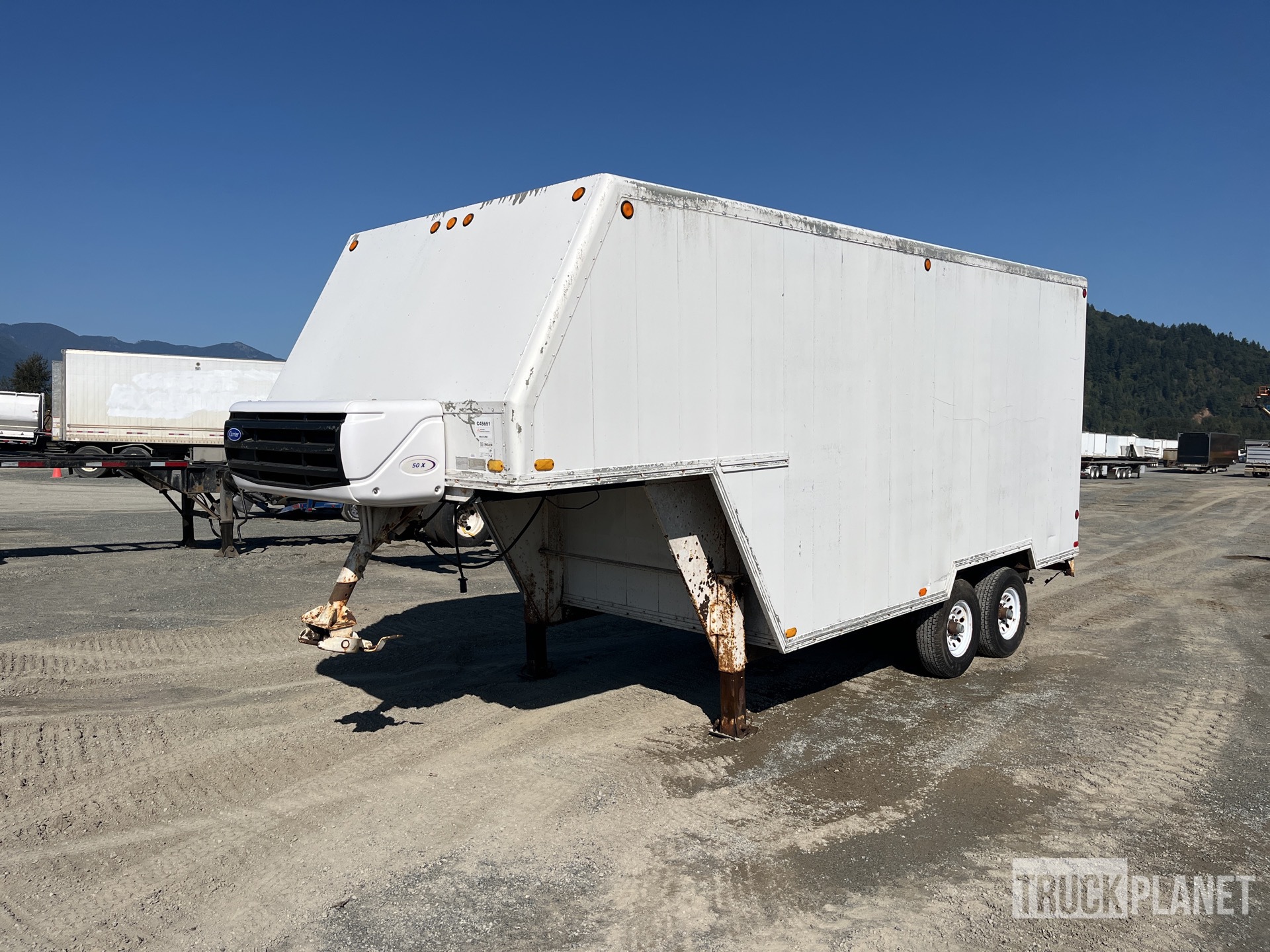 General Appearance with Foto, angolo anteriore sinistro