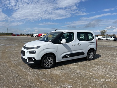 General Appearance with Featured Photo